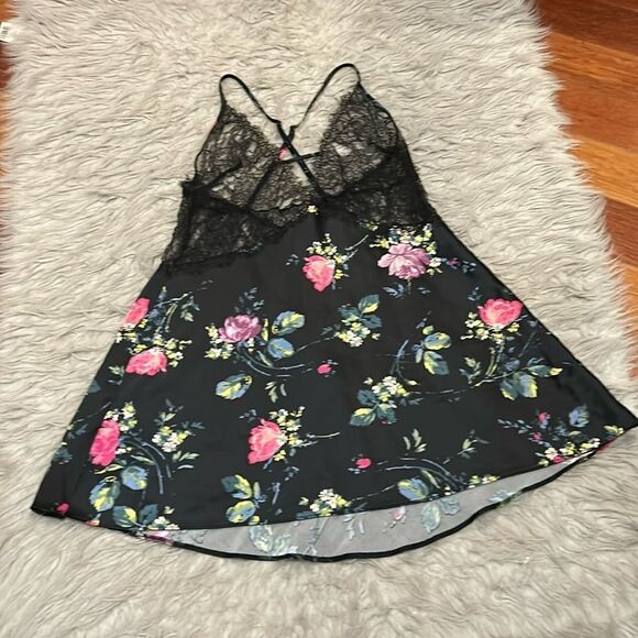 Victoria's Secret Other - Victoria‎ secret black and pink floral lace night gown